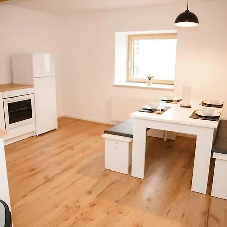 Mit Burgblick Apartament *